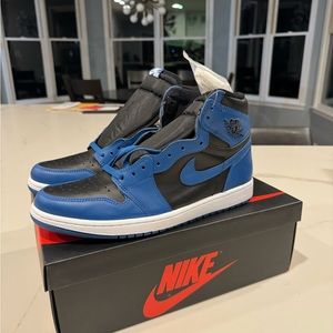 Nike Air Jordan 1 Retro High OG NEVER WORN!